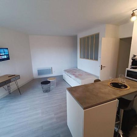 Appartement Tout Equipe 2 A 4 Couchages St Charles Marseille Exteriör bild