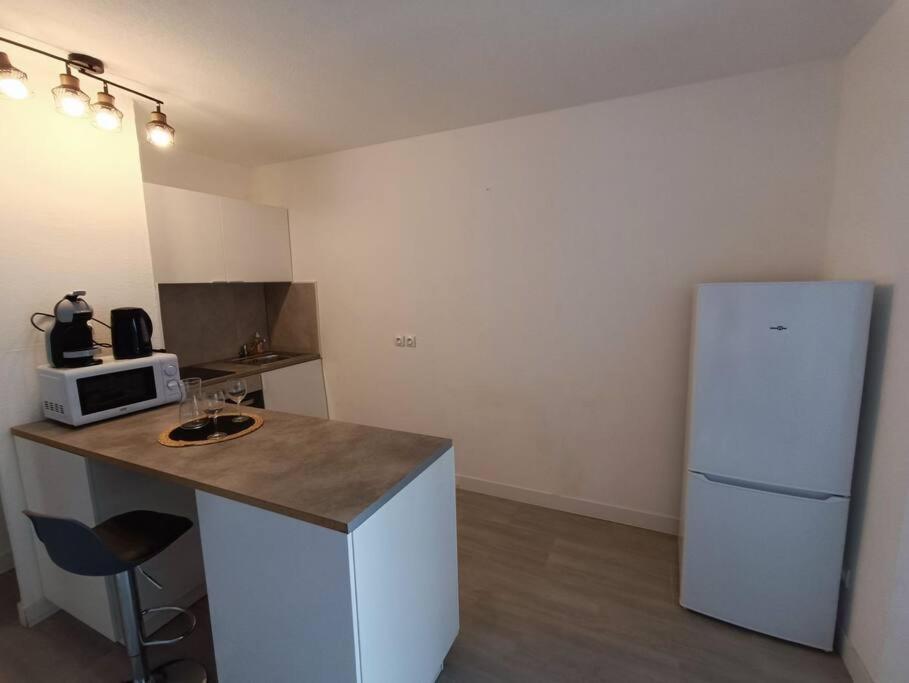 Appartement Tout Equipe 2 A 4 Couchages St Charles Marseille Exteriör bild